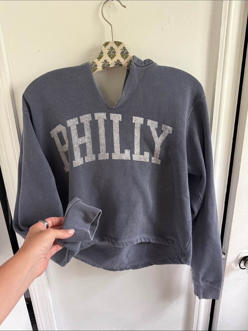 Brandy Melville 'Philly' - Cropped Cristie Hoodie